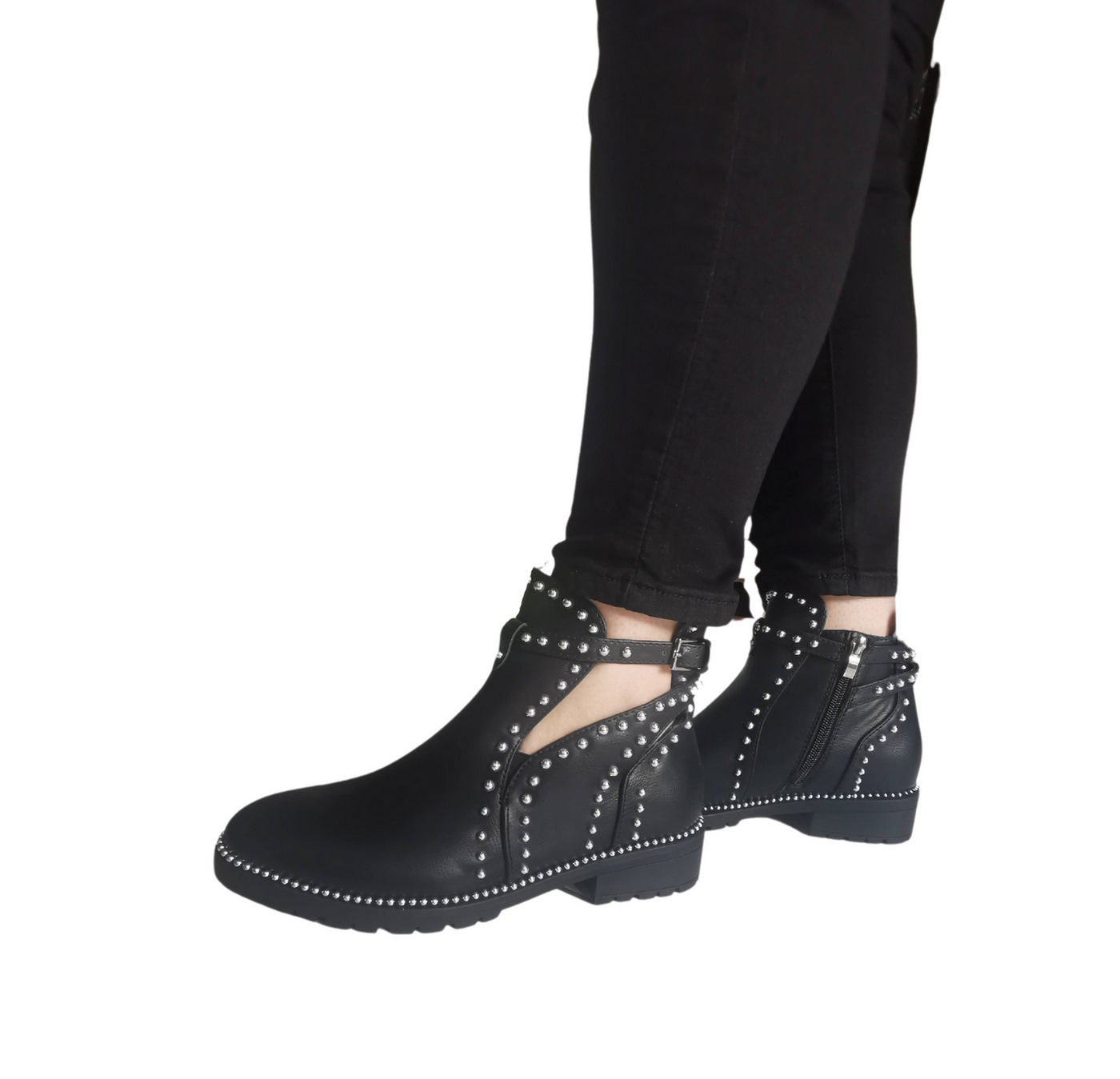 Bottines noires - bride cloutée et billes argentées